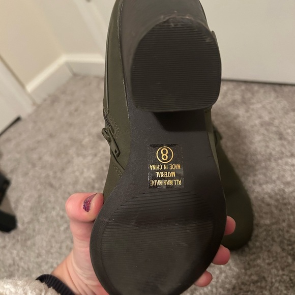 Gray wrap ankle booties with gold buckles - Picture 5 of 5